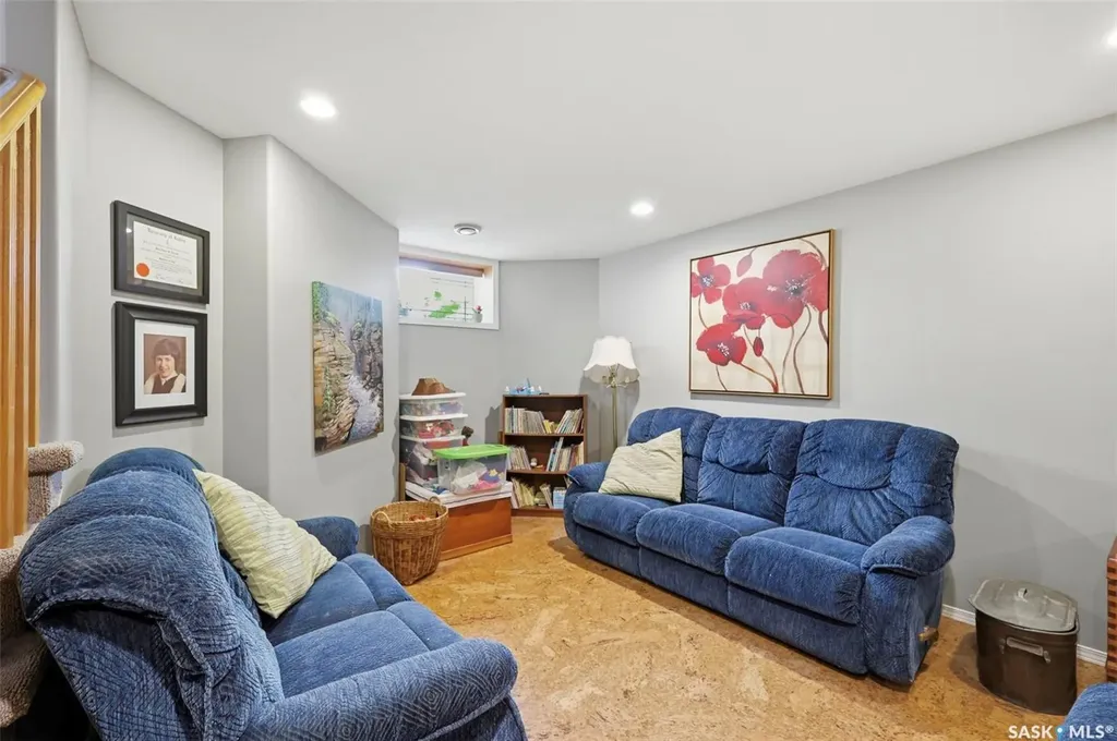 511 Peters Cove Saskatoon SK S7N 4T5