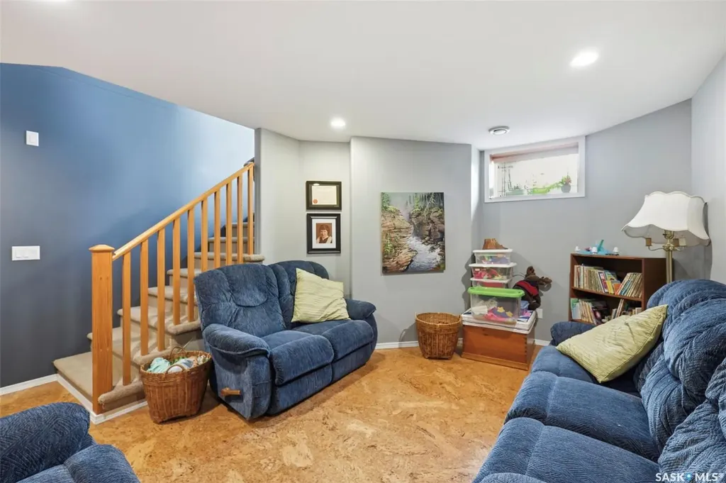 511 Peters Cove Saskatoon SK S7N 4T5
