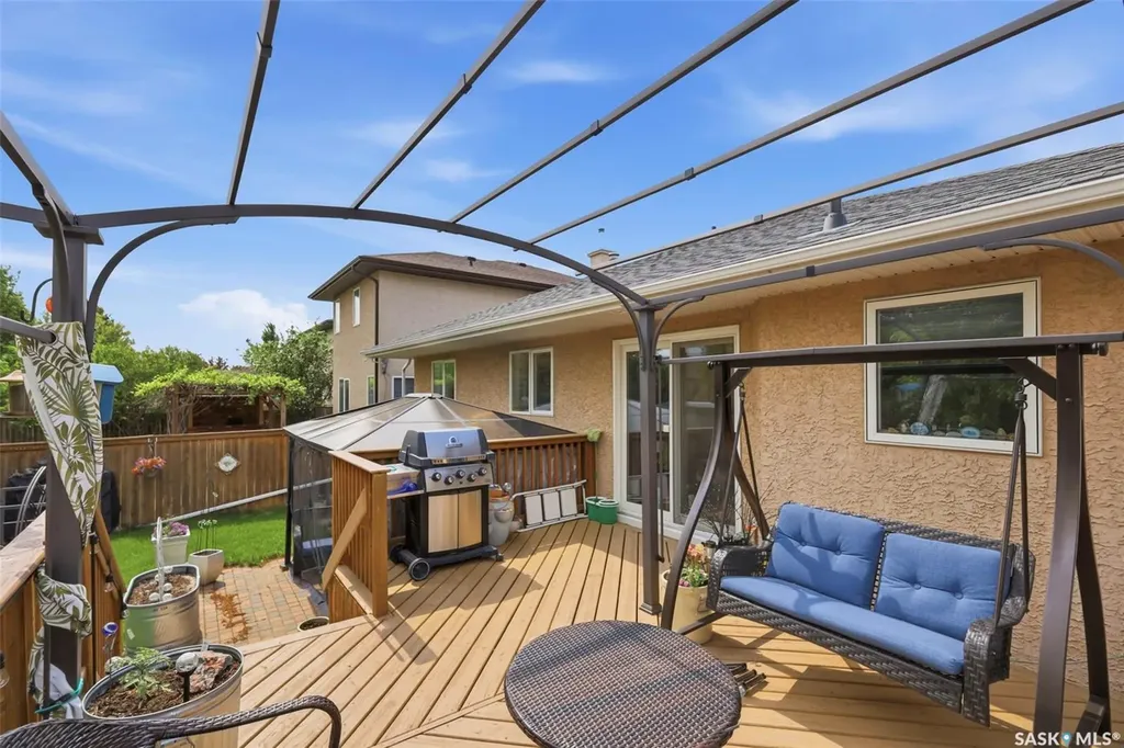511 Peters Cove Saskatoon SK S7N 4T5