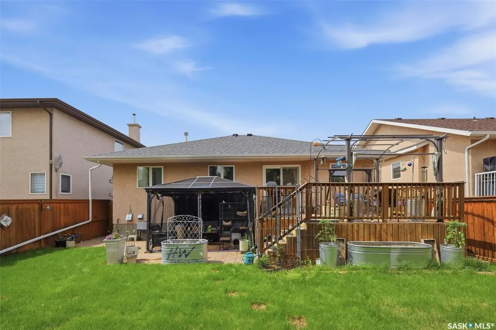 511 Peters Cove Saskatoon SK S7N 4T5