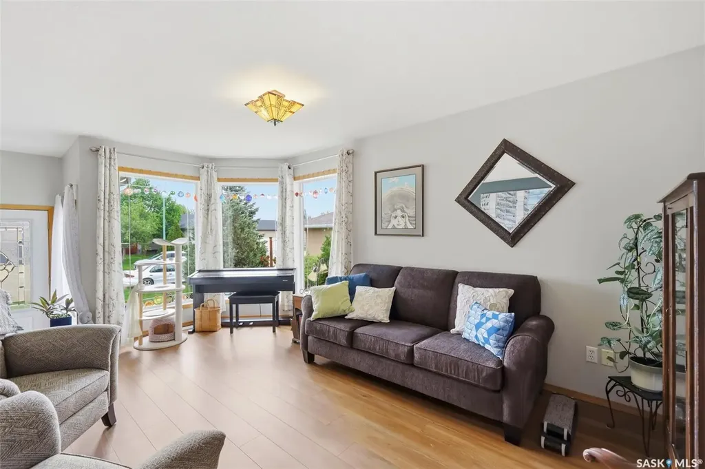 511 Peters Cove Saskatoon SK S7N 4T5
