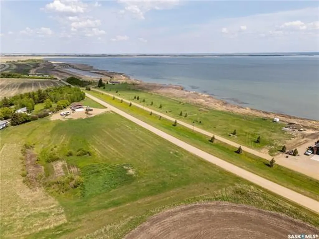 710 Lakeshore Drive Meota SK S0M 1X0