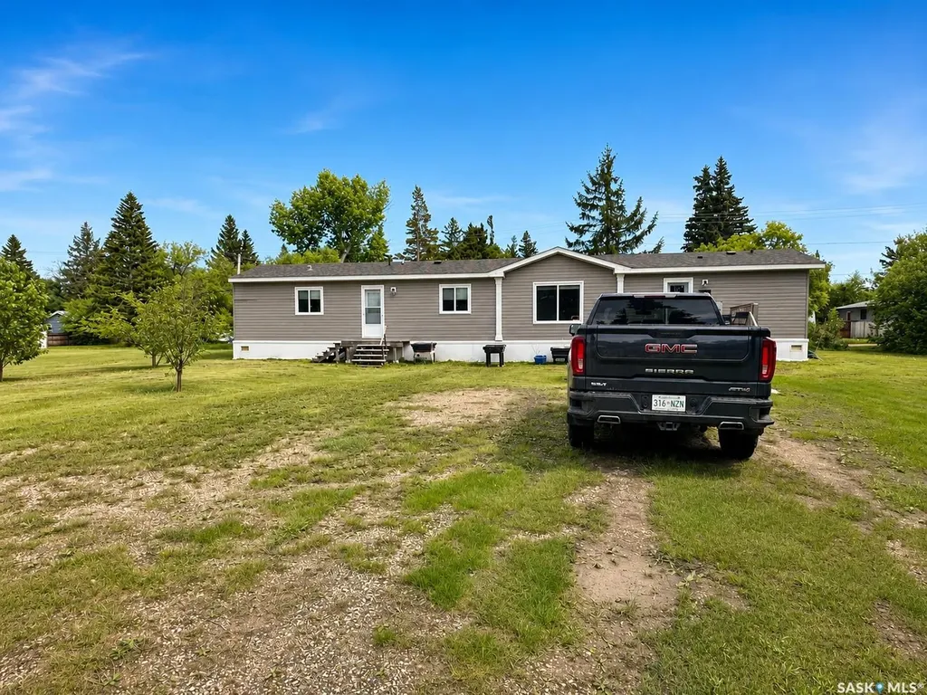 211 Lipton Street Balcarres SK S0G 0C0