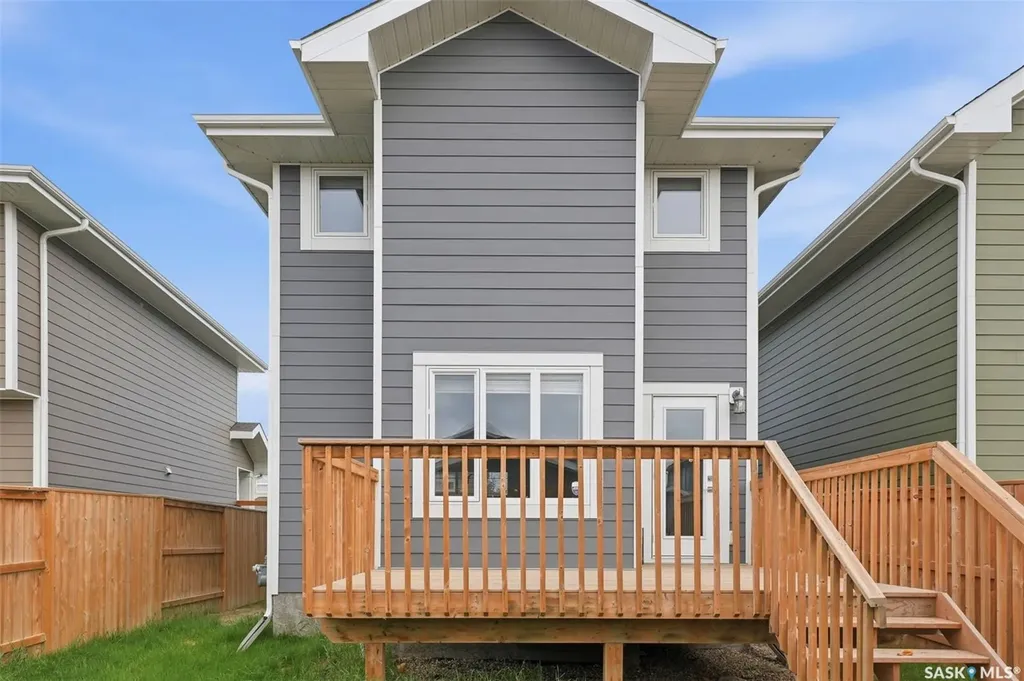 139 Stilling Mews Saskatoon SK S7V 0P4