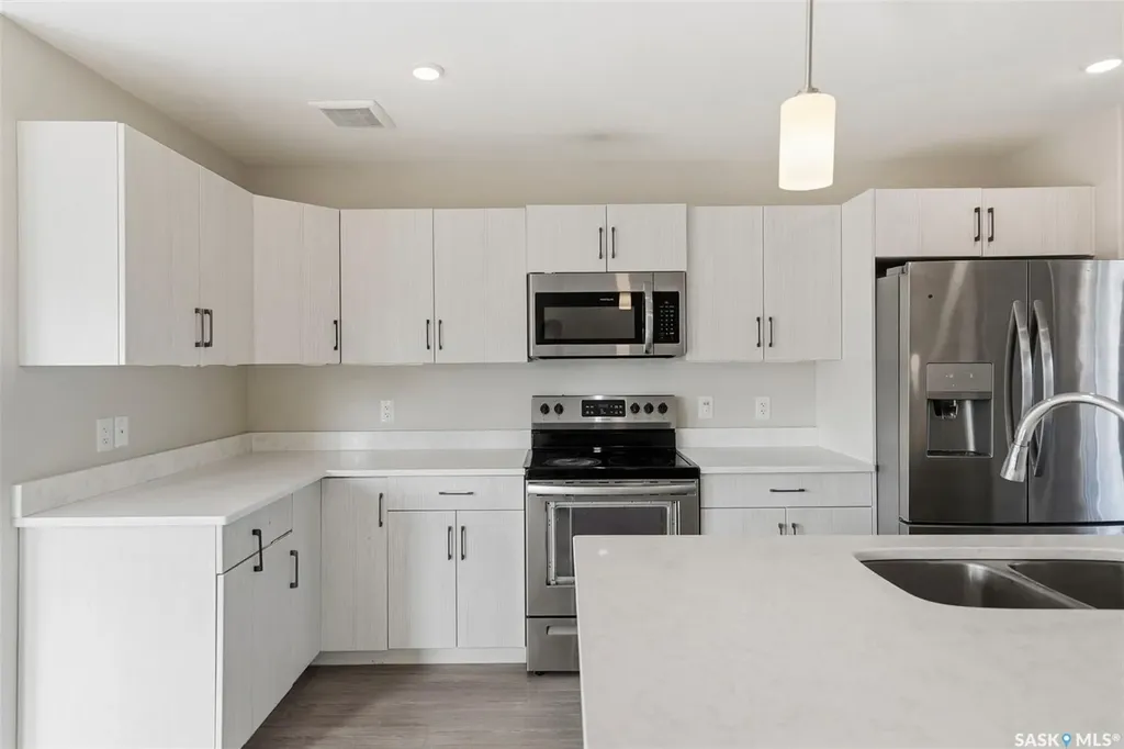 139 Stilling Mews Saskatoon SK S7V 0P4