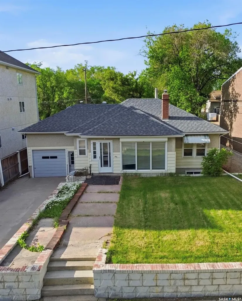 306 108th Street W Saskatoon SK S7N 1P8