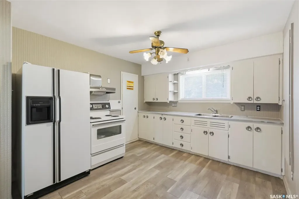 306 108th Street W Saskatoon SK S7N 1P8
