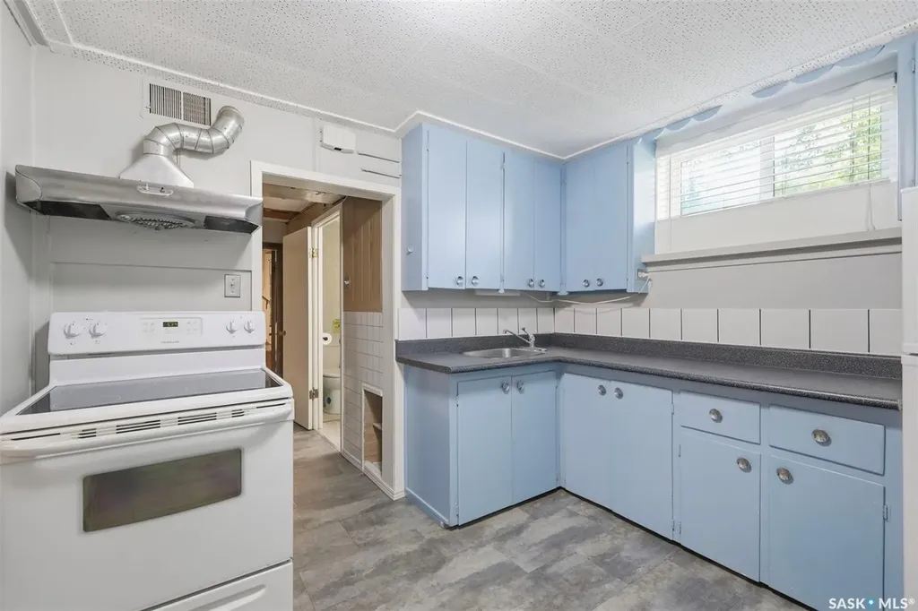 306 108th Street W Saskatoon SK S7N 1P8