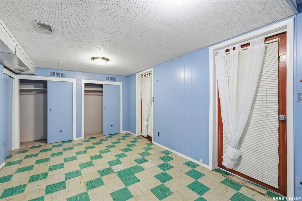 306 108th Street W Saskatoon SK S7N 1P8