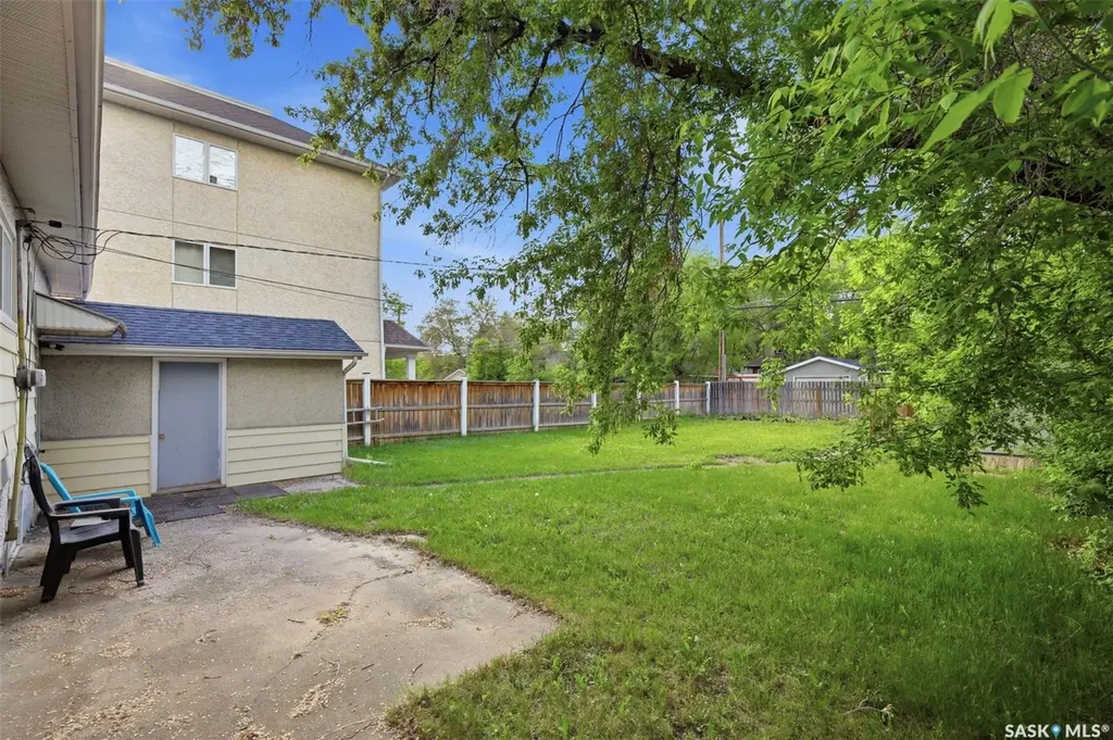 306 108th Street W Saskatoon SK S7N 1P8