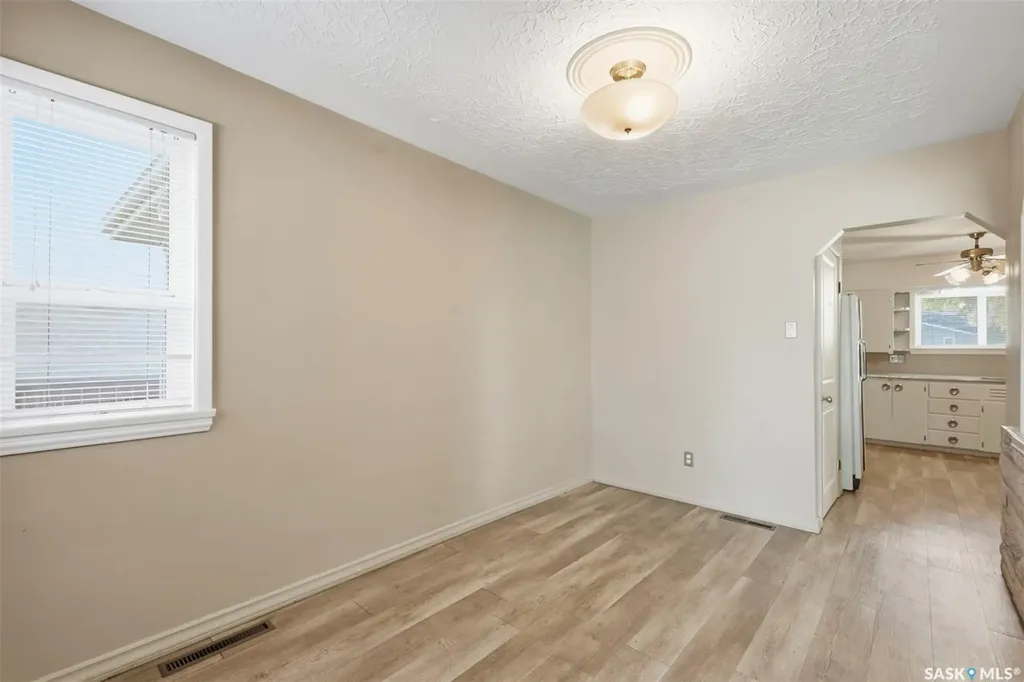 306 108th Street W Saskatoon SK S7N 1P8