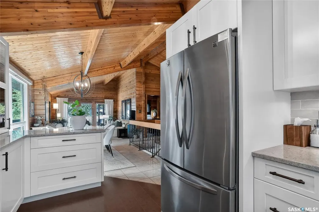 415 Chitek Crescent Saskatoon SK S7K 5C1