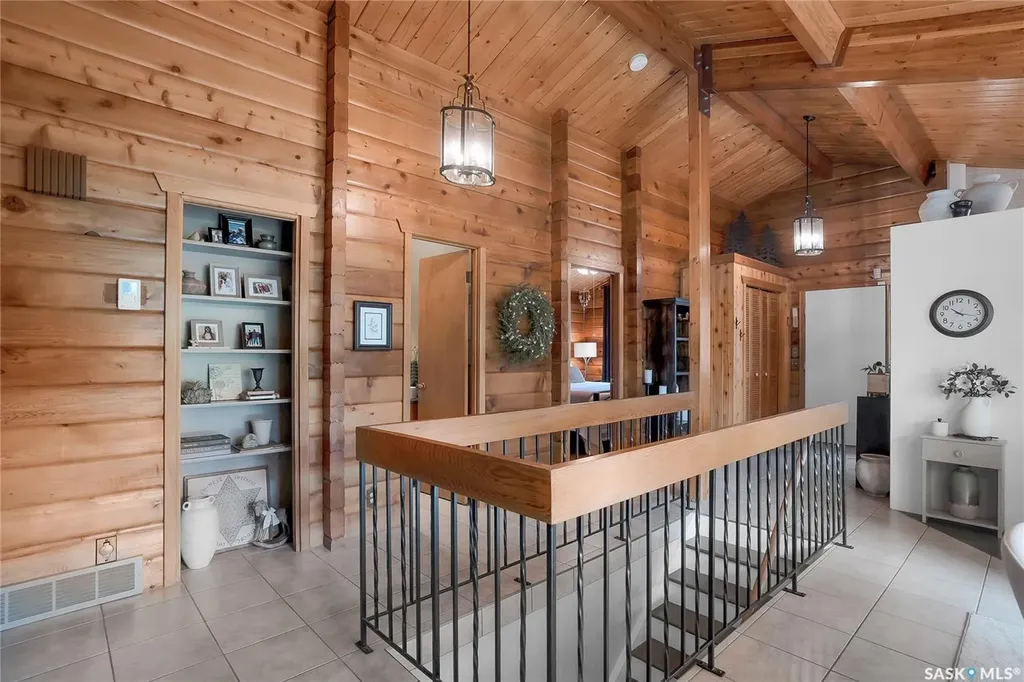 415 Chitek Crescent Saskatoon SK S7K 5C1