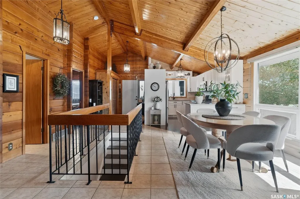 415 Chitek Crescent Saskatoon SK S7K 5C1