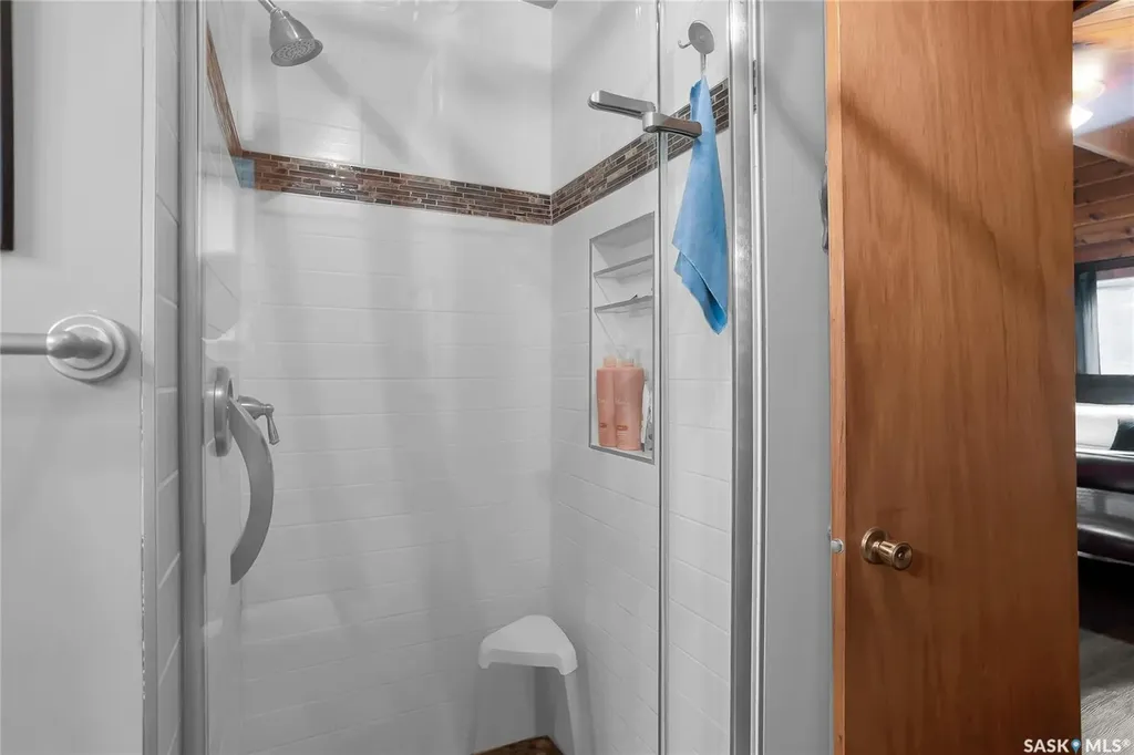 415 Chitek Crescent Saskatoon SK S7K 5C1