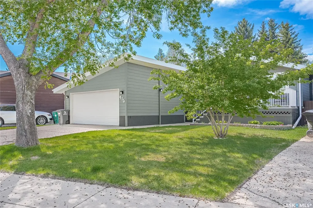 415 Chitek Crescent Saskatoon SK S7K 5C1