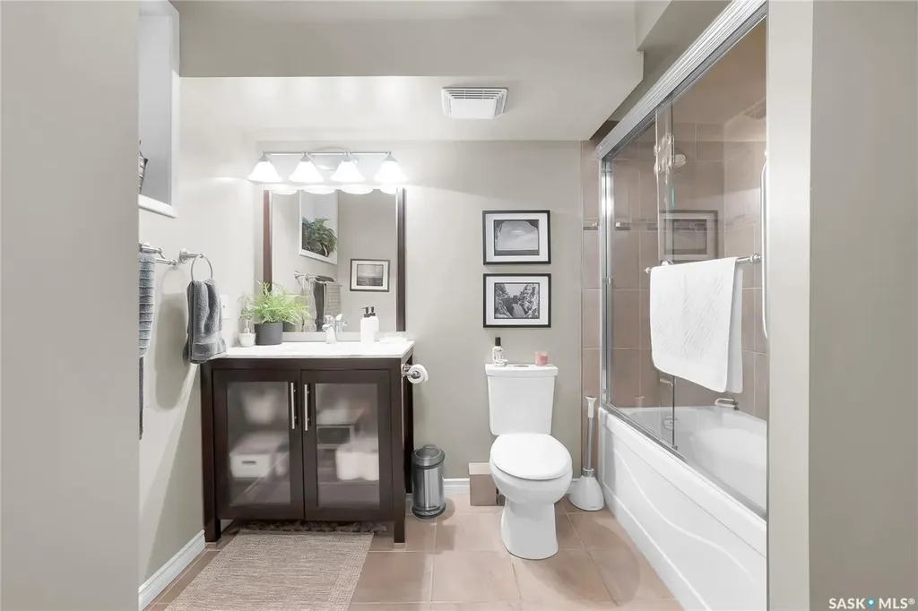415 Chitek Crescent Saskatoon SK S7K 5C1