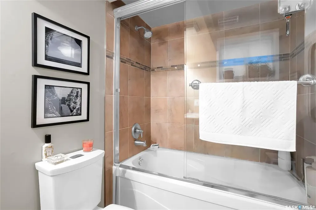 415 Chitek Crescent Saskatoon SK S7K 5C1