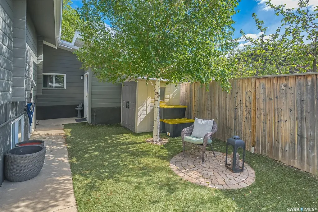 415 Chitek Crescent Saskatoon SK S7K 5C1