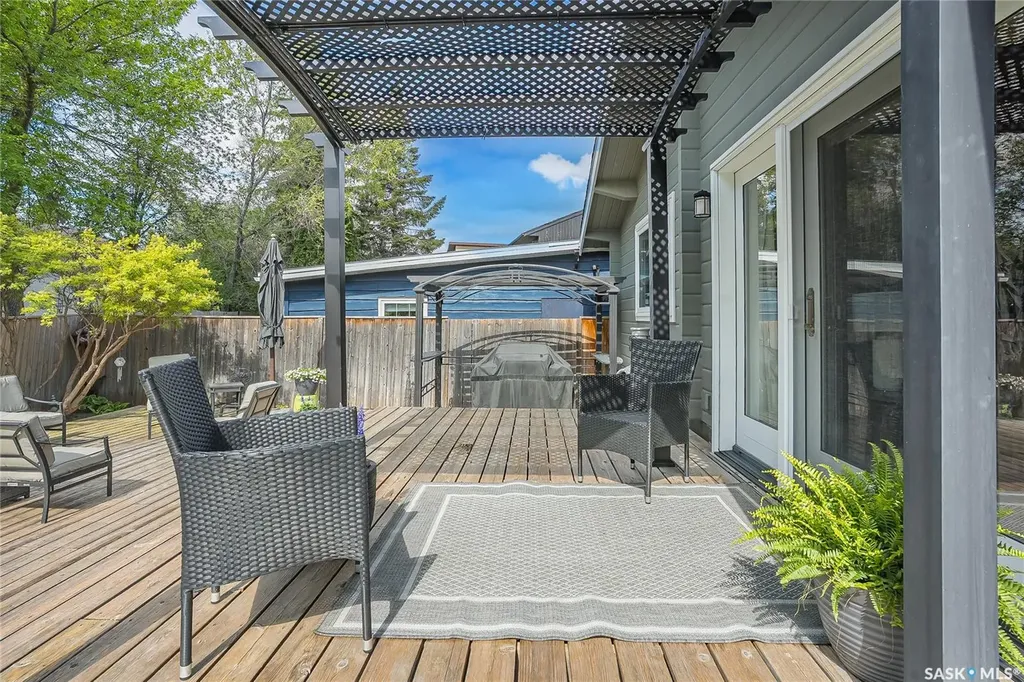 415 Chitek Crescent Saskatoon SK S7K 5C1