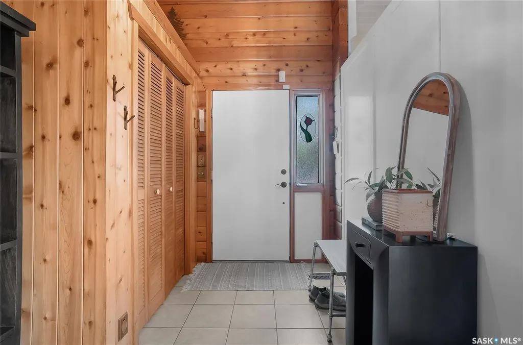 415 Chitek Crescent Saskatoon SK S7K 5C1