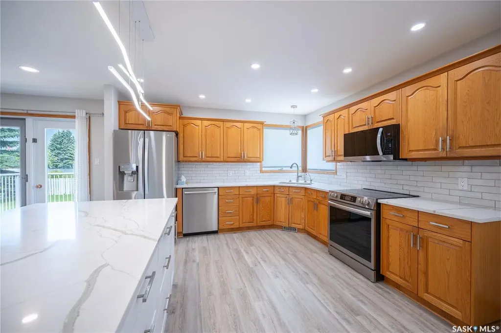 78 Russell Drive Yorkton SK S3N 3W2