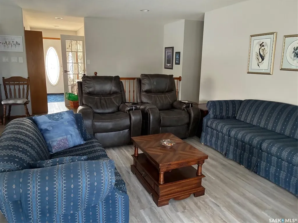 78 Russell Drive Yorkton SK S3N 3W2