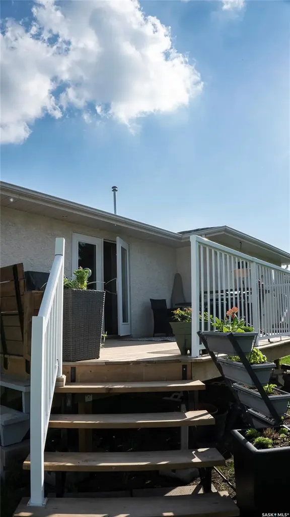 78 Russell Drive Yorkton SK S3N 3W2