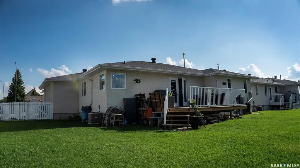 78 Russell Drive Yorkton SK S3N 3W2