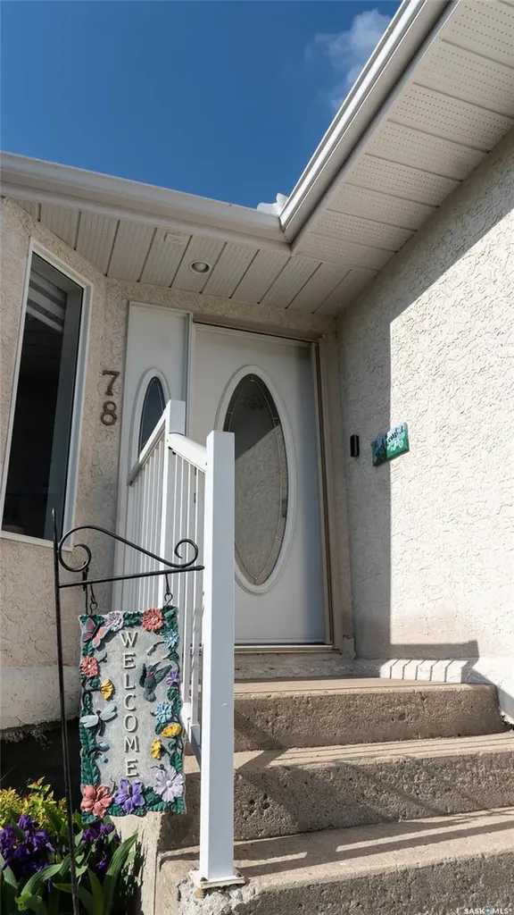 78 Russell Drive Yorkton SK S3N 3W2