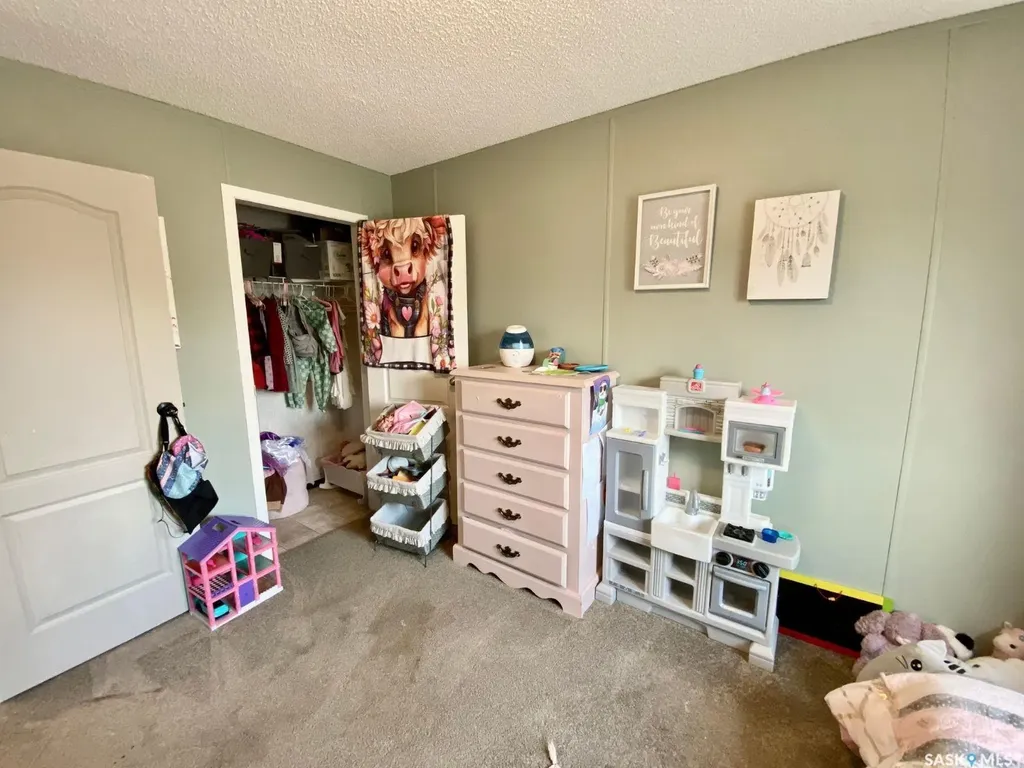 114 3 Street E Carnduff SK S0C 0S0