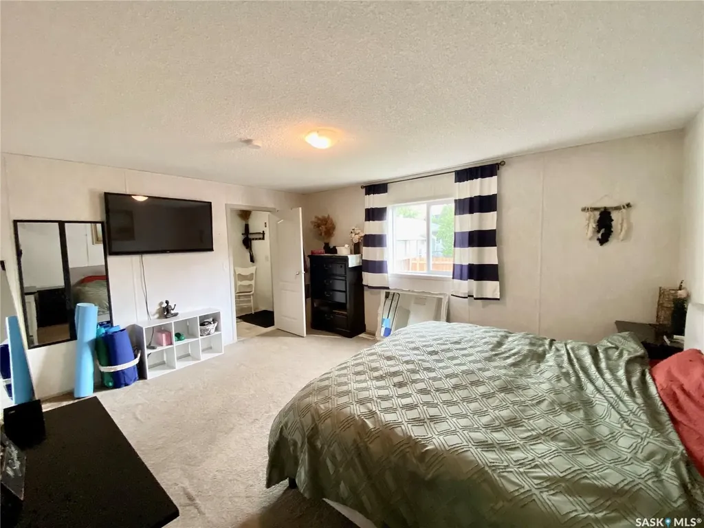 114 3 Street E Carnduff SK S0C 0S0