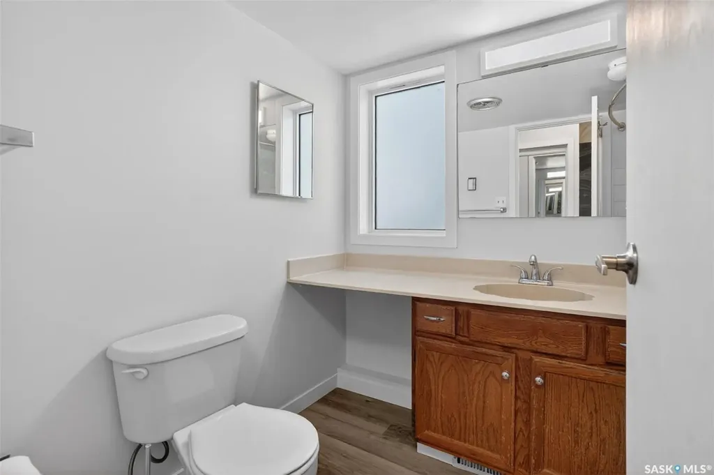 431 4th Avenue N Saskatoon SK S7K 2M4