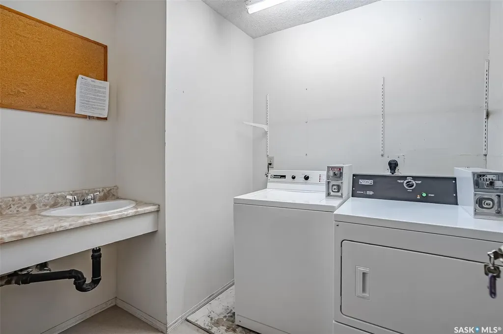 431 4th Avenue N Saskatoon SK S7K 2M4