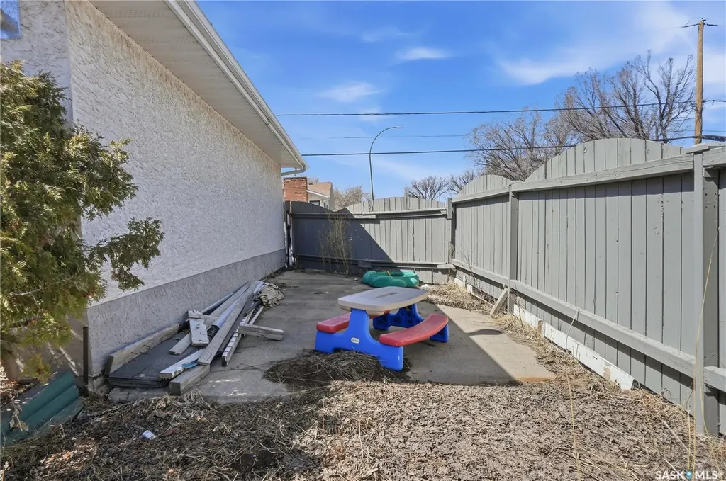 200 Halifax Street Regina SK S4R 1S4