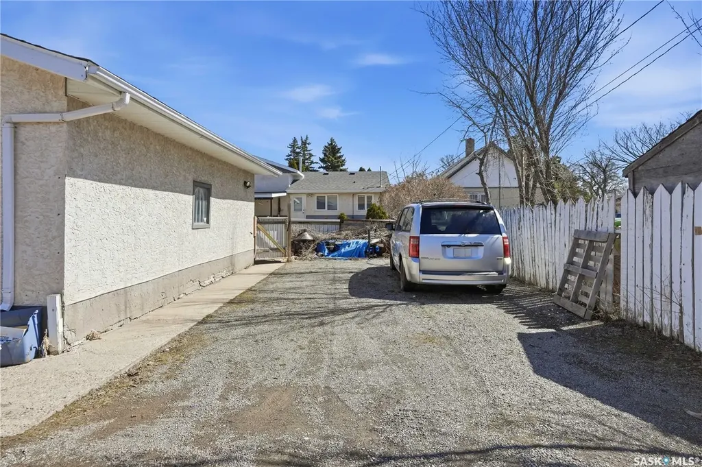 200 Halifax Street Regina SK S4R 1S4