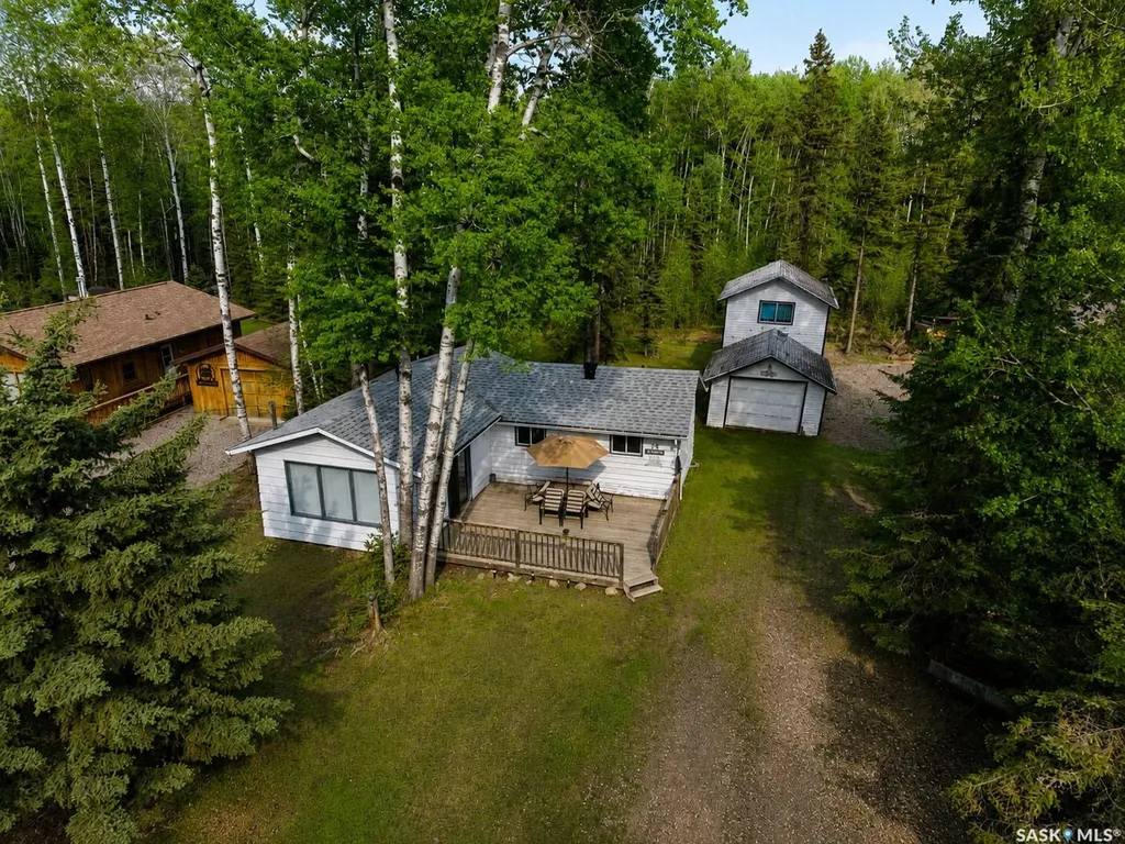 14 Chamberlain Crescent Candle Lake SK S0J 3E0