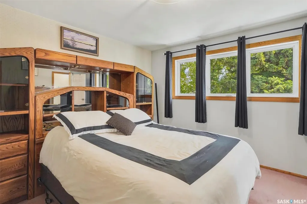 26 Harrington Place Saskatoon SK S7H 3Y5