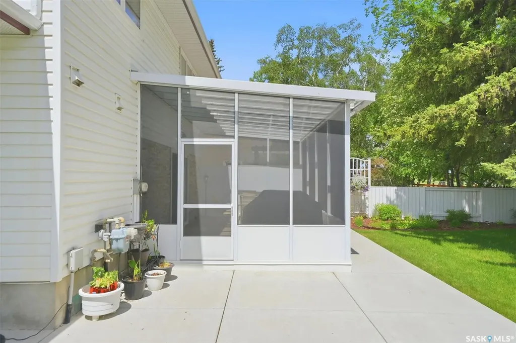 26 Harrington Place Saskatoon SK S7H 3Y5