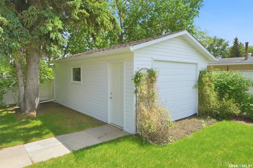 26 Harrington Place Saskatoon SK S7H 3Y5