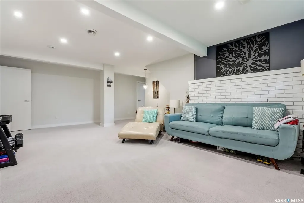 120 Rupert Place Saskatoon SK S7K 1B3
