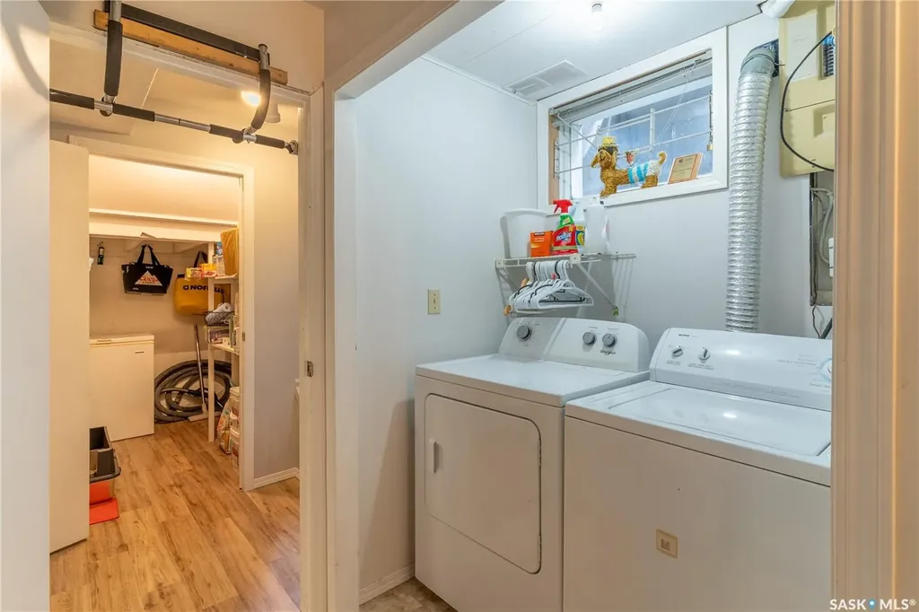 2112 York Avenue Saskatoon SK S7J 1H8