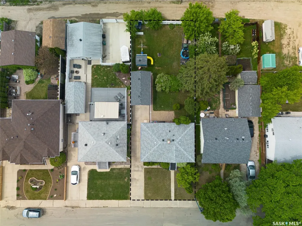2112 York Avenue Saskatoon SK S7J 1H8