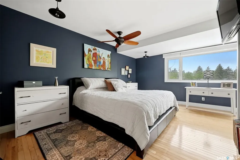 15 Parkwood Road Regina SK S4S 2Z8