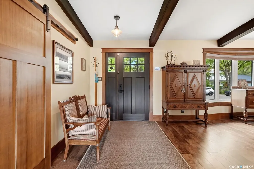15 Parkwood Road Regina SK S4S 2Z8