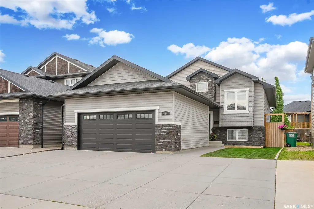 434 Langlois Way Saskatoon SK S7T 0S8