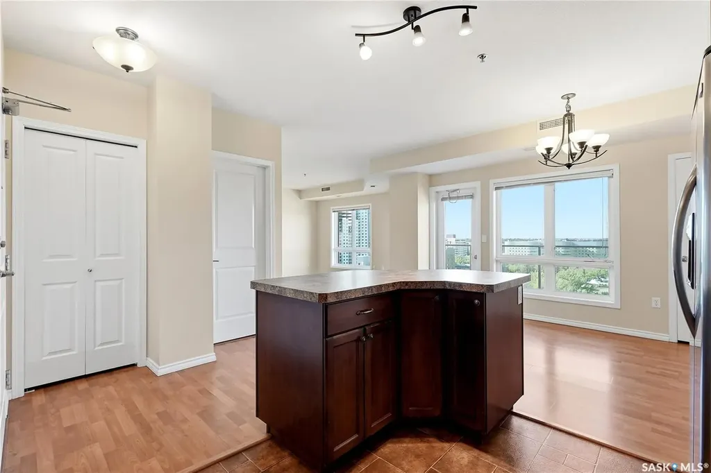 902 Spadina Crescent E Saskatoon SK S7K 0G8