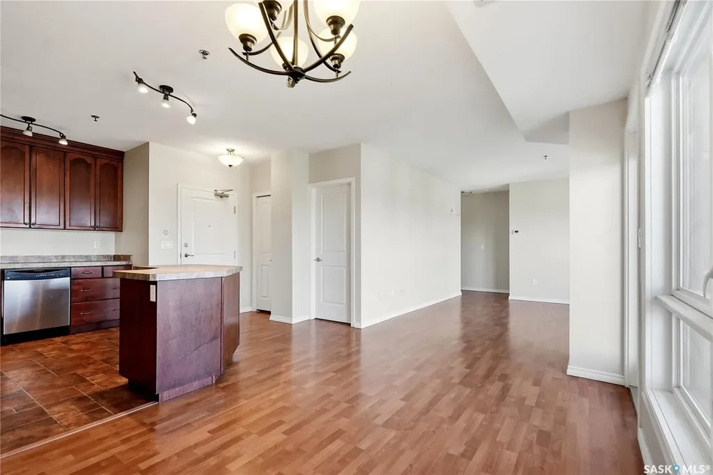 902 Spadina Crescent E Saskatoon SK S7K 0G8