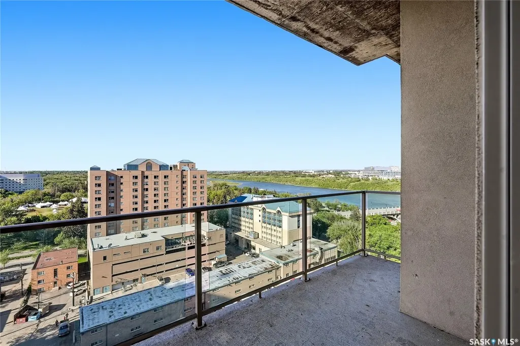 902 Spadina Crescent E Saskatoon SK S7K 0G8