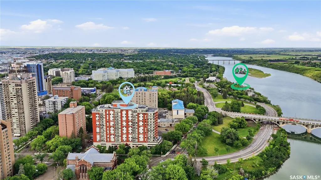 902 Spadina Crescent E Saskatoon SK S7K 0G8